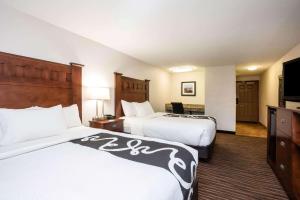 Postel nebo postele na pokoji v ubytování La Quinta Inn by Wyndham Bend
