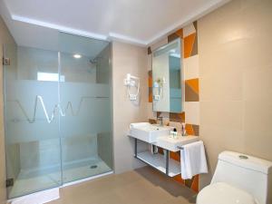 Ένα μπάνιο στο ibis Styles Lima Benavides Miraflores +37 φωτογραφίες