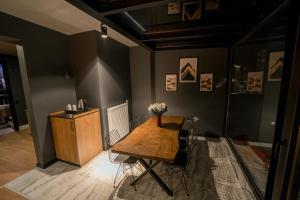 A kitchen or kitchenette at The Kayseri Loft Hotel