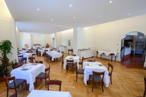 Restaurace v ubytování Hotel Moderno