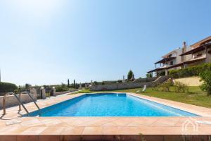 Bazén v ubytování Villa Y sea view nebo v jeho okolí