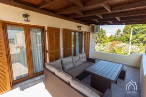 Balkón nebo terasa v ubytování Villa Y sea view