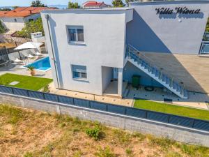 Bazén v ubytování Villa Wiena nebo v jeho okolí