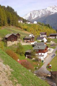 Vaade majutusasutusele Holdernacherhof linnulennult