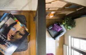 A television and/or entertainment centre at Espectacular apartamento junto a la Plaza Mayor by My Home in Salamanca