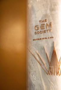 Certifikát, hodnocení, plakát nebo jiný dokument vystavený v ubytování The Gem Society Hotel