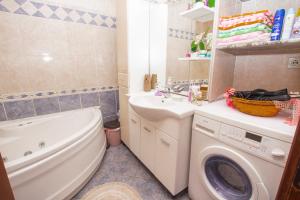 Lea Apartment tesisinde bir banyo