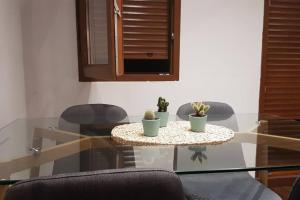 A seating area at Aptos Cama del Rey ideal parejas