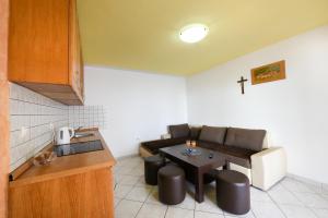 Köök või kööginurk majutusasutuses Apartments Krepo