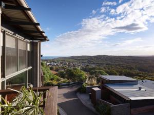Gallery image of One Mile Ridge stunning views air con infinity pool in Anna Bay