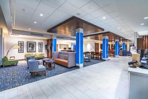 Afbeelding uit fotogalerij van Holiday Inn Express & Suites - Parsons, an IHG Hotel in Parsons