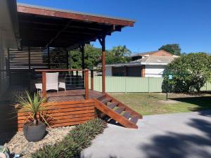 Gallery image of Sandy Shoal Shoal Bay Beach Cottage with aircon in Shoal Bay