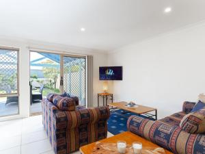 Gallery image of Walk on Birubi 1 Pet Friendly WI-FI Boat Parking and Water Views in Anna Bay