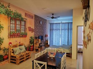 Et opholdsområde på Vin-Cottage Cameron Golden Hills (Next to Night Market)