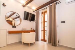 A television and/or entertainment centre at Casa Bene