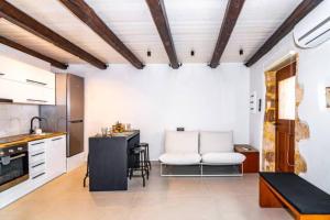 A kitchen or kitchenette at Casa Bene
