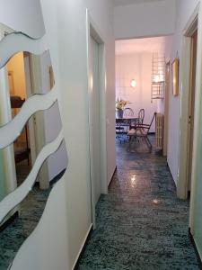 Afbeelding uit fotogalerij van A due passi dal mare appartamento con giardino in Albissola Marina