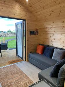 Χώρος καθιστικού στο Daviot Luxury Pods