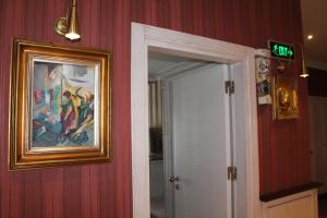 凯里尼亚Bella View Art Boutique Hotel的相册照片