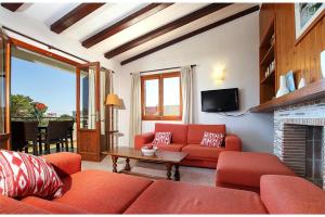 A television and/or entertainment centre at Villa Animeta