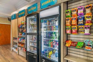 Supermercado u otro tipo de tienda en el hotel o alrededores