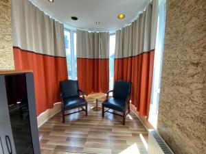 Posezení v ubytování Majaka Hostel