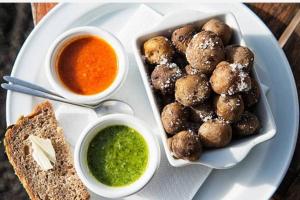 Φαγητό σε αυτή η παραθεριστική κατοικία ή κάπου εκεί κοντά