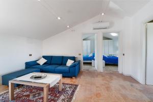 A seating area at Agriturismo Podere Coldifico