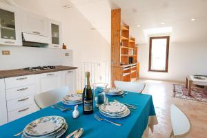 A kitchen or kitchenette at Agriturismo Podere Coldifico