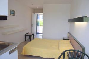 Cucina o angolo cottura di Studio piscine et vue mer