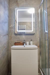 O baie la Sunrise King Studio Spa n Pool Beach resort