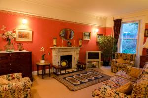 A seating area at Moorlands Country Guest House 