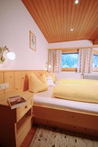 Ένα ή περισσότερα κρεβάτια σε δωμάτιο στο Ahnenhöfl