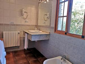 Kúpeľňa v ubytovaní Casa Laguna del Maiz cazorla
