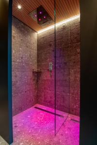 Vonios kambarys apgyvendinimo įstaigoje Meiser Design Hotel