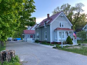 Το κτήριο όπου στεγάζεται  το bed & breakfast