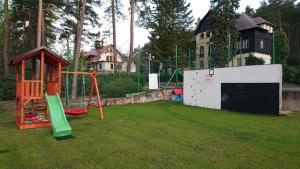 Herní místnost nebo prostor pro děti v ubytování Chata Tereza