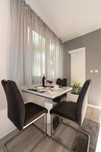 Fotografie z fotogalerie ubytování Apartments Ozrenka v Tučepi