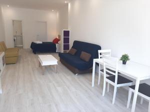 Posedenie v ubytovaní MÁLAGA VELARDE cENTER