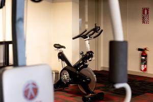 Fitness centrum a/nebo fitness zařízení v ubytování Ocean Breeze Hotel
