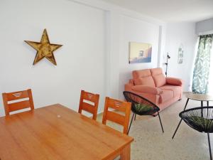 Apartamento ROMA 7 - Alquiler solo Familias (España Playa de ...