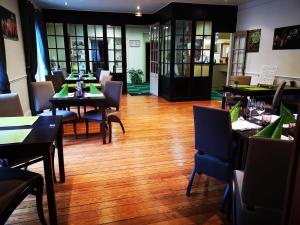 Restaurace v ubytování Les Camelias