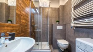 Phòng tắm tại Apartament Nastrojowy-Holiday Mountain Residence - 5D Apartamenty +10 ảnh