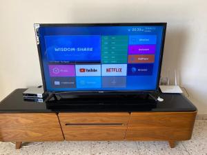 TV a/nebo společenská místnost v ubytování Comfort Apartment