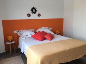 Postel nebo postele na pokoji v ubytování Casa Sol y Luz - casa rural