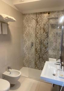 A bathroom at Hotel ristorante Bellavista
