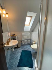 Koupelna v ubytování Apartmány Klárka + 37 fotografií