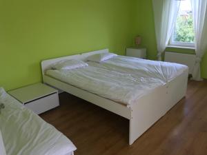 Fala Bałtyku tesisinde bir odada yatak veya yataklar