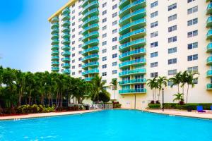 Gallery image of Sunny Isles Ocean Reserve Condo Apartments - 1BR #812 in Miami Beach