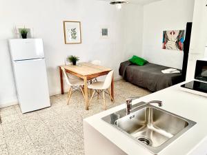 Kuchyňa alebo kuchynka v ubytovaní Easy Nerja Beach House